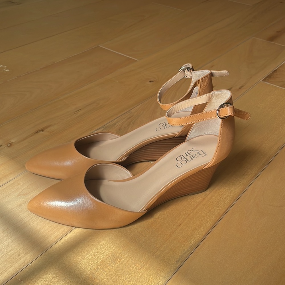 Franko Sarto Brown Heels - Picture 2 of 5